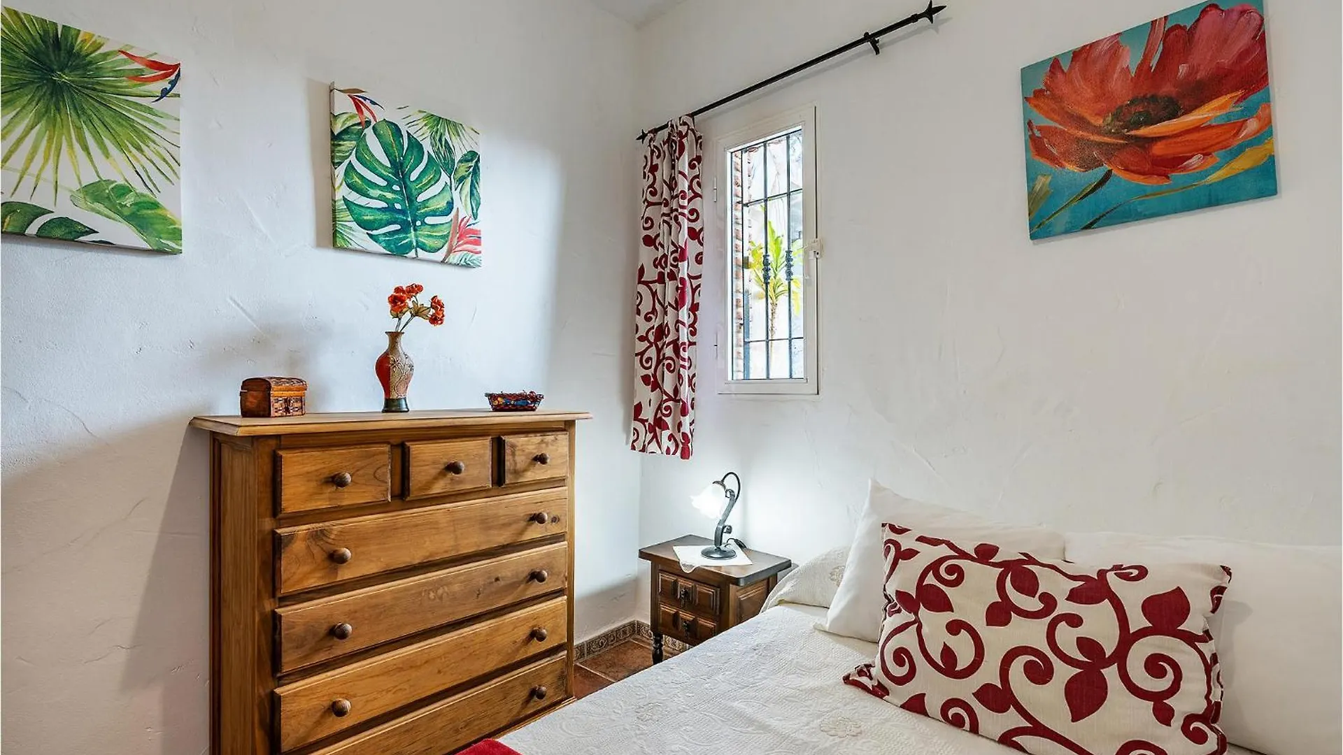 Amazing Home In Frigiliana With Kitchen